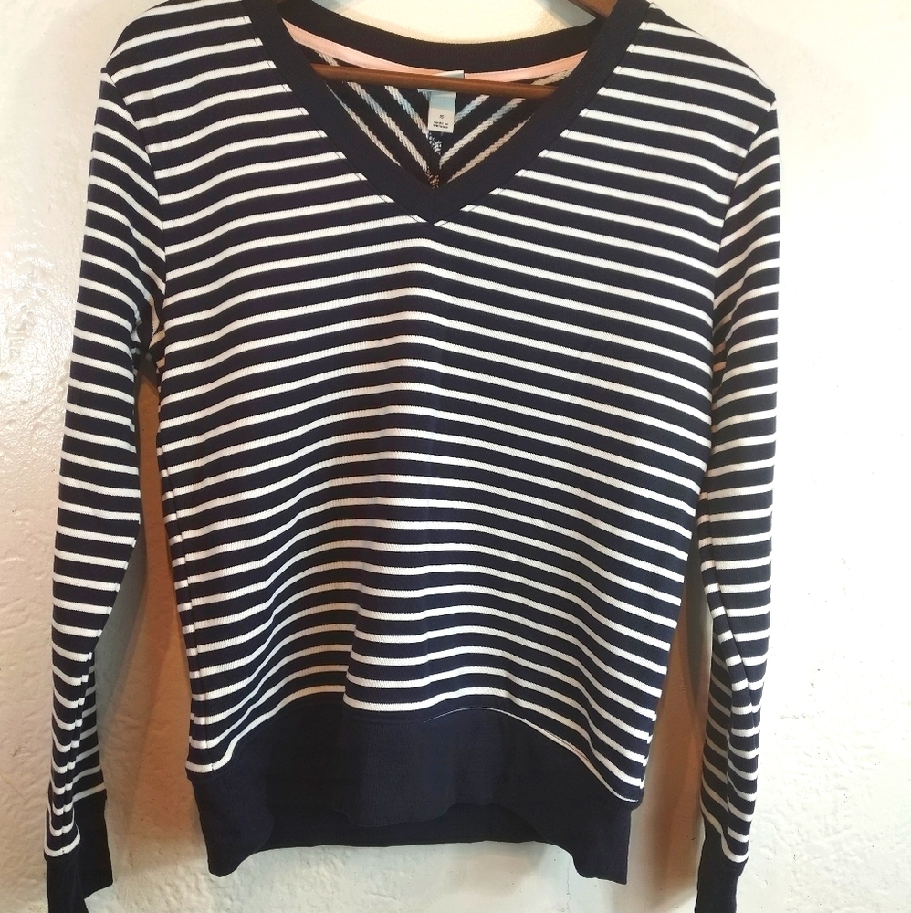 ➖Horizontal stripped v-neck sweater➖